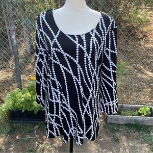 Travel Elements Black & White Abstract Long Sleeve Jersey Top Sz M NWOT